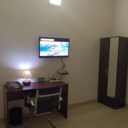 Iris Comfort Inn Chennai Exterior foto