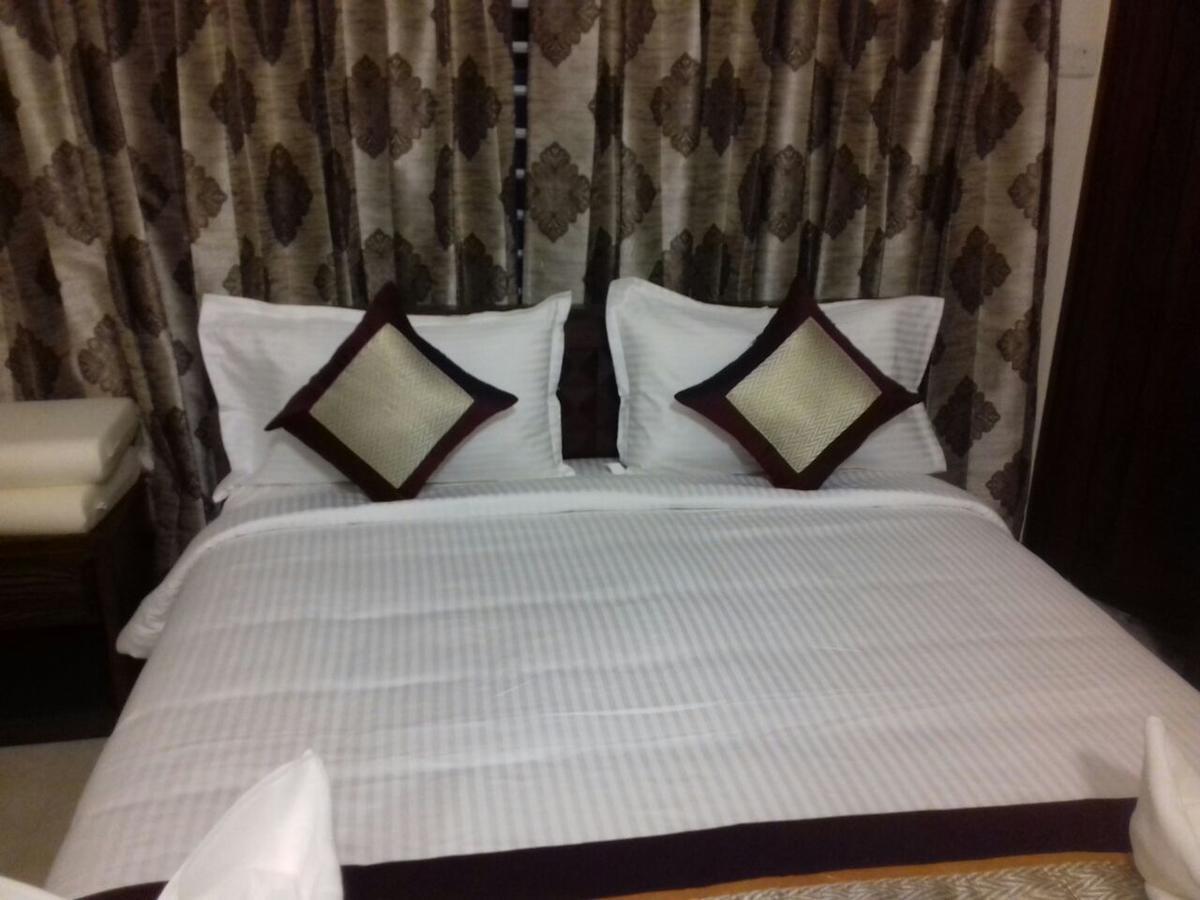 Iris Comfort Inn Chennai Exterior foto