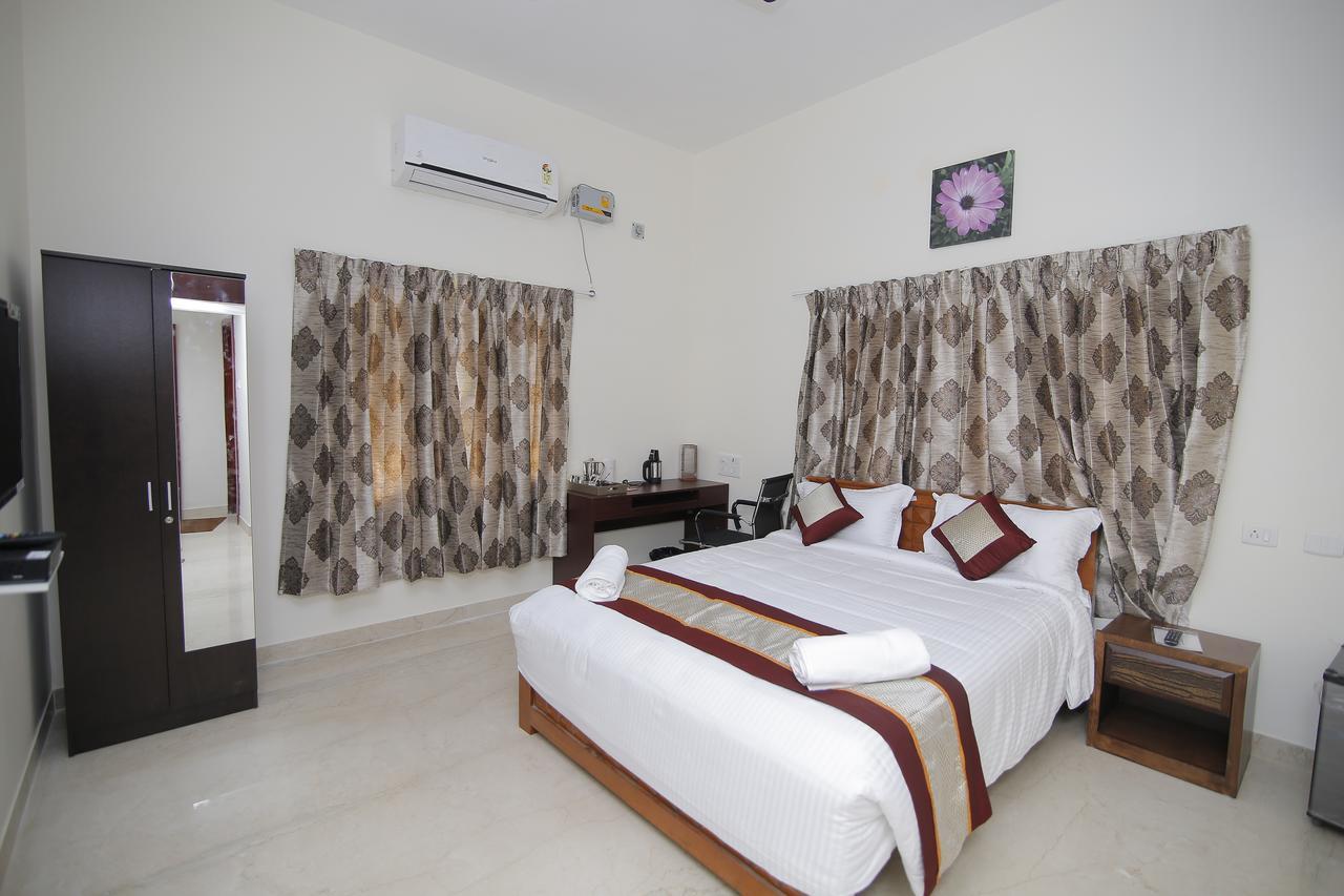 Iris Comfort Inn Chennai Exterior foto