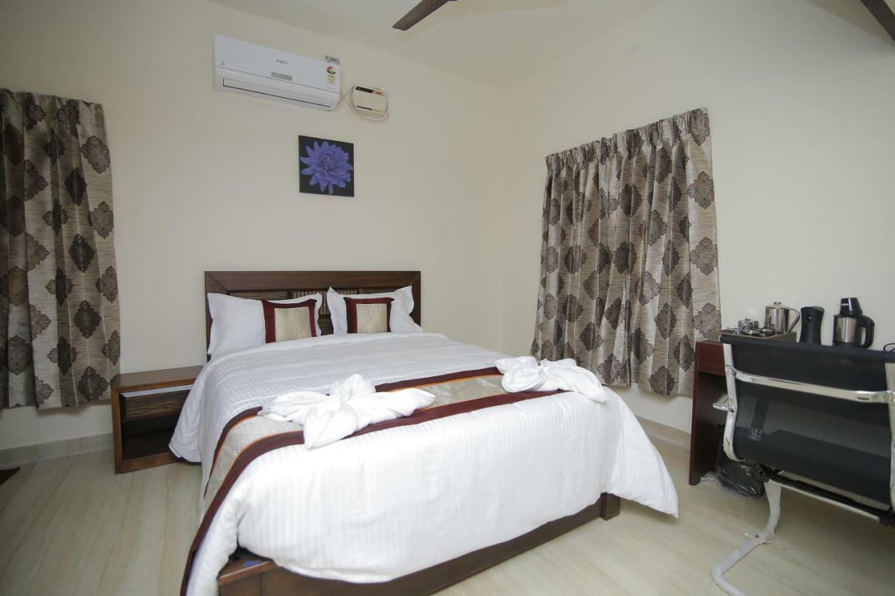 Iris Comfort Inn Chennai Exterior foto